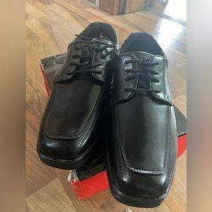 BRAND NEW W Tags Boys dress shoes